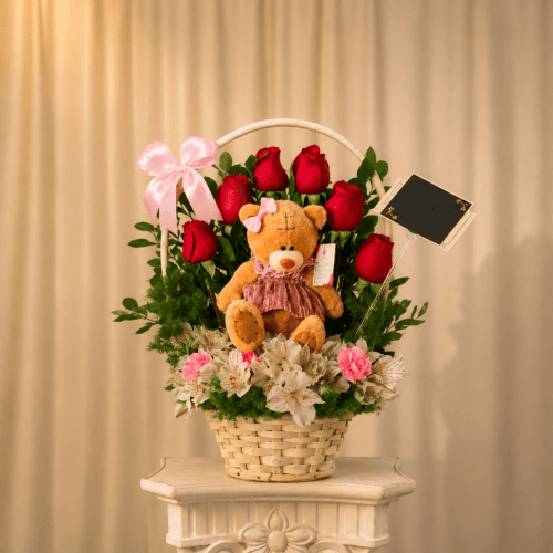 CANASTA CON PELUCHE Y ROSAS